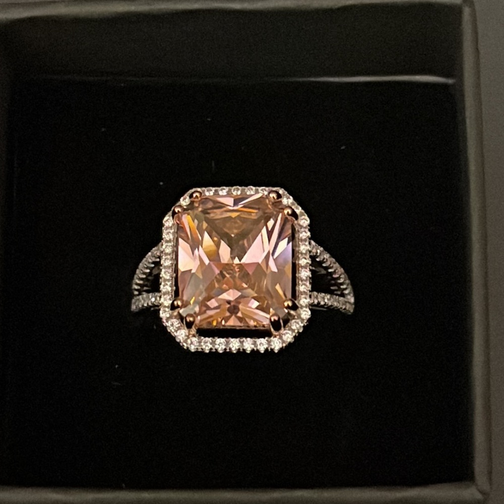 Beautiful Pink CZ Ring, Size 8